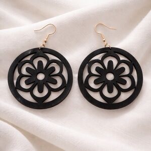 Elegant Black Floral Earrings
